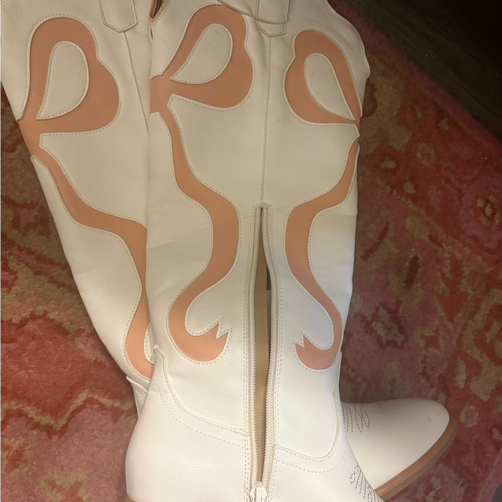 Women's White and Pale pink  Western Knee-High Boots BOW NWT 7